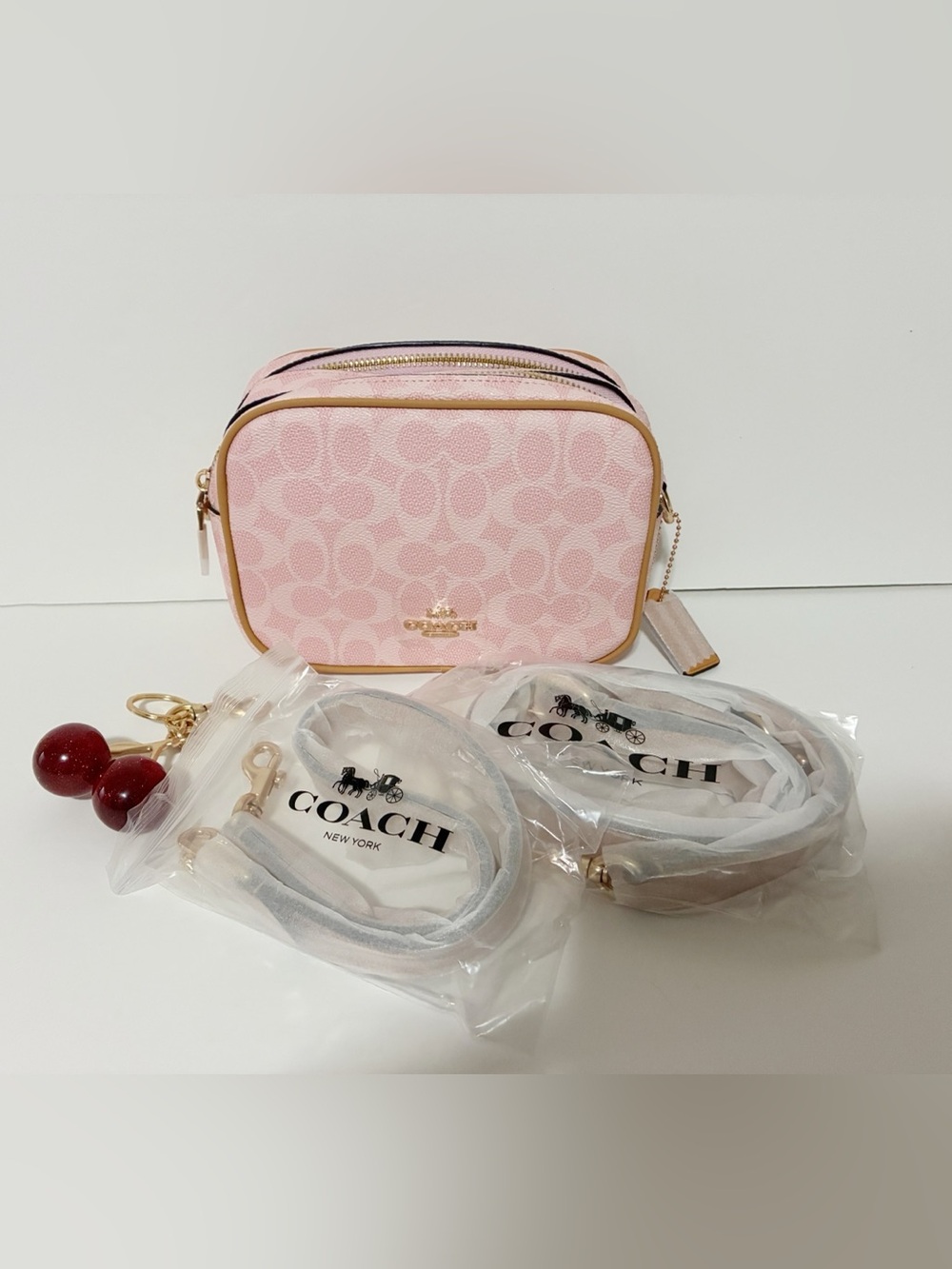 🌸Coach Mini Jamie Camera Bag in Powder Pink with Bag Charm & 2 size straps